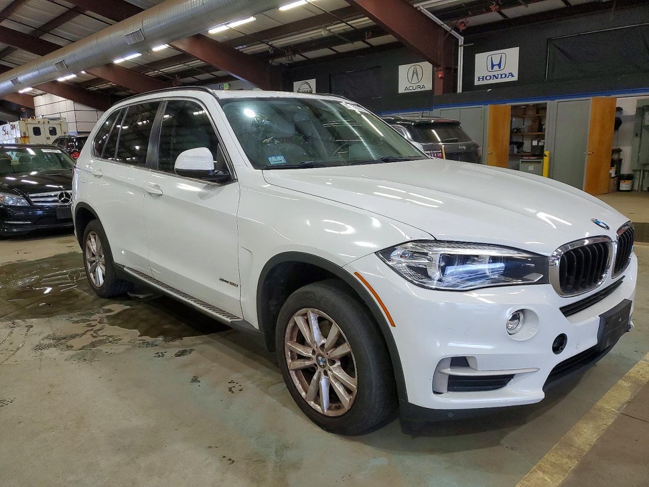 2015 BMW X5 xDrive35I - Фото 4