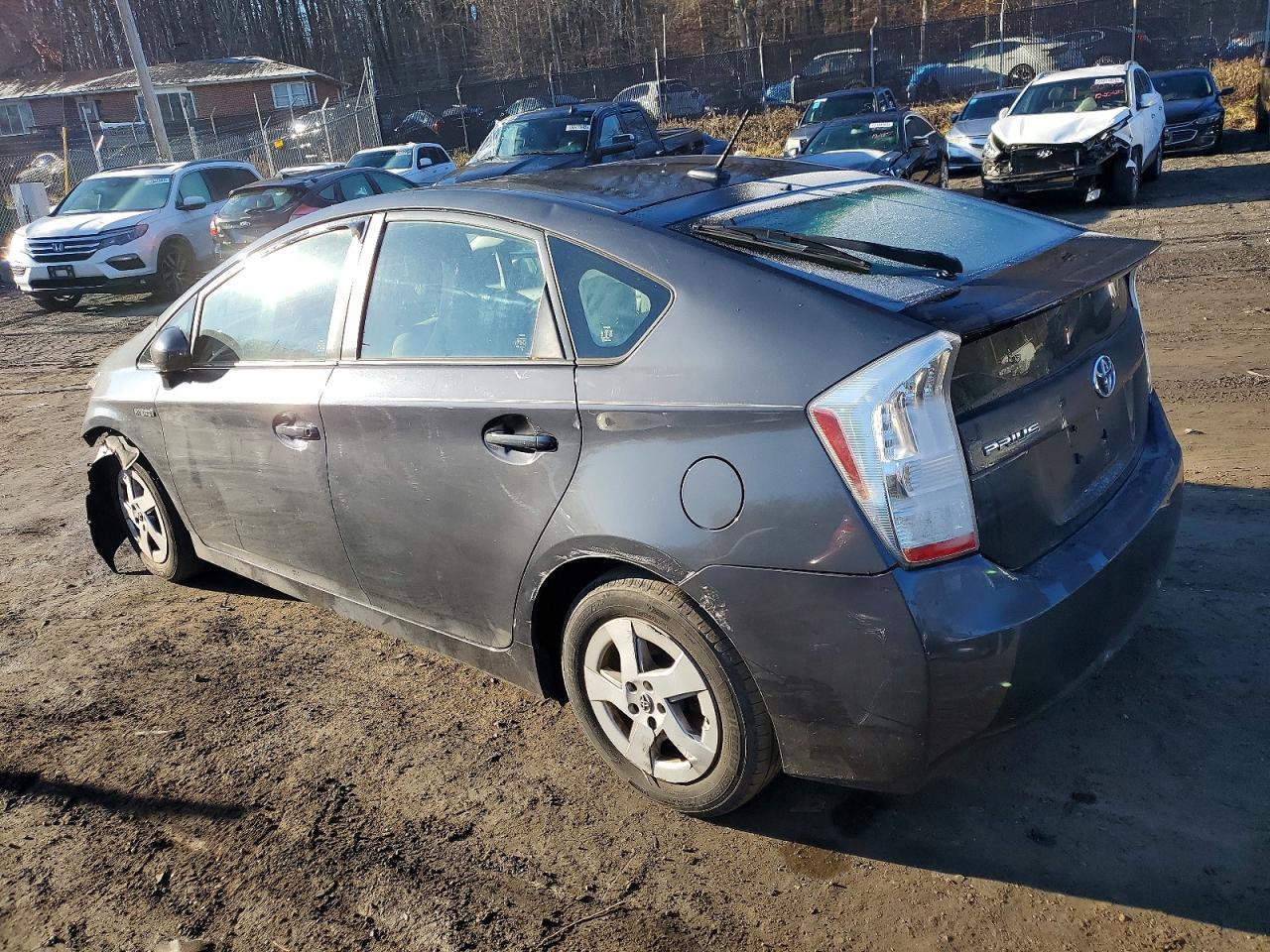 2011 Toyota Prius - Фото 2