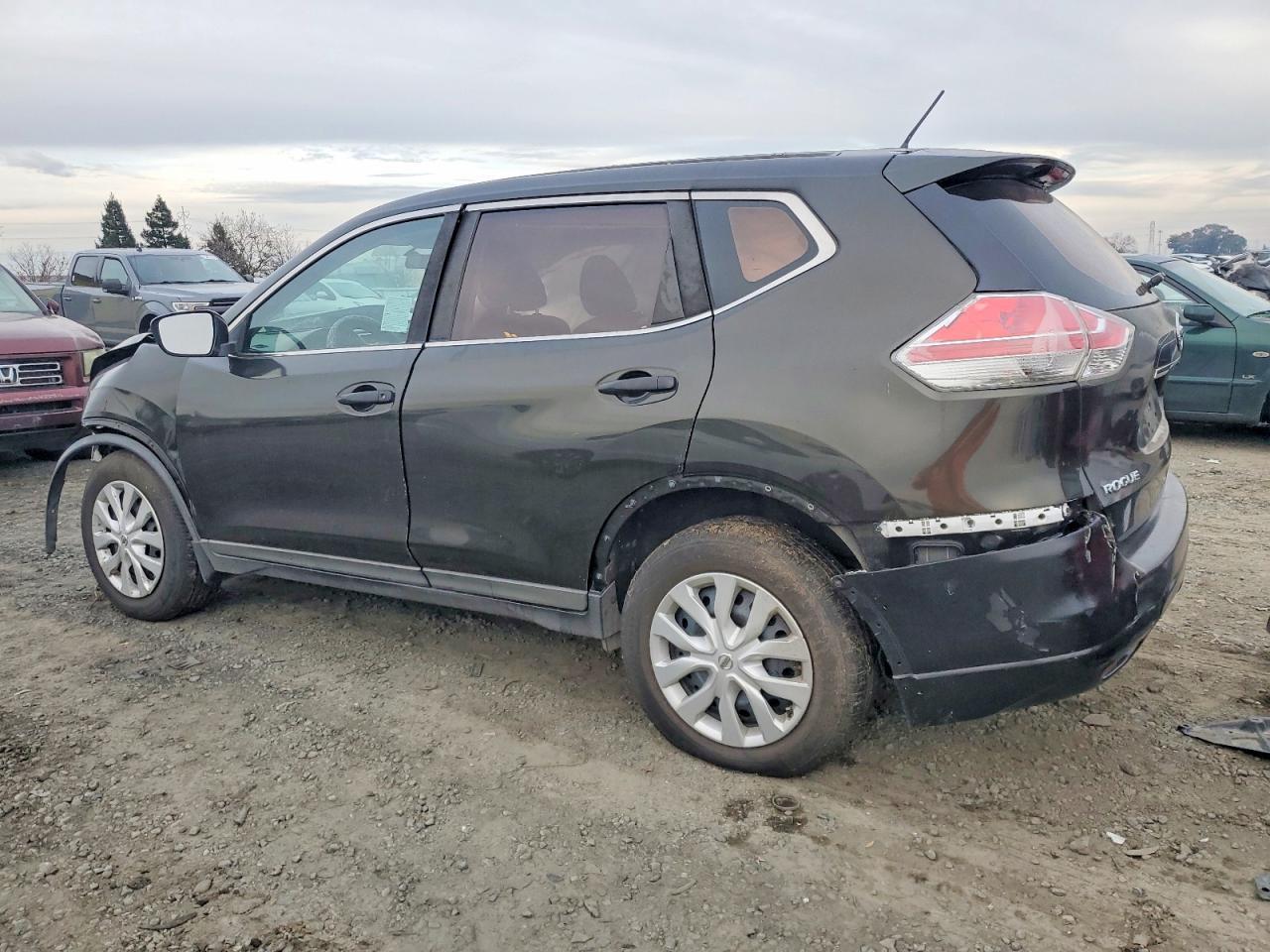 2016 Nissan Rogue S - Фото 2