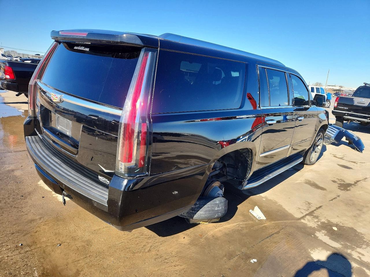 2016 Cadillac Escalade Esv Luxury - Image 3
