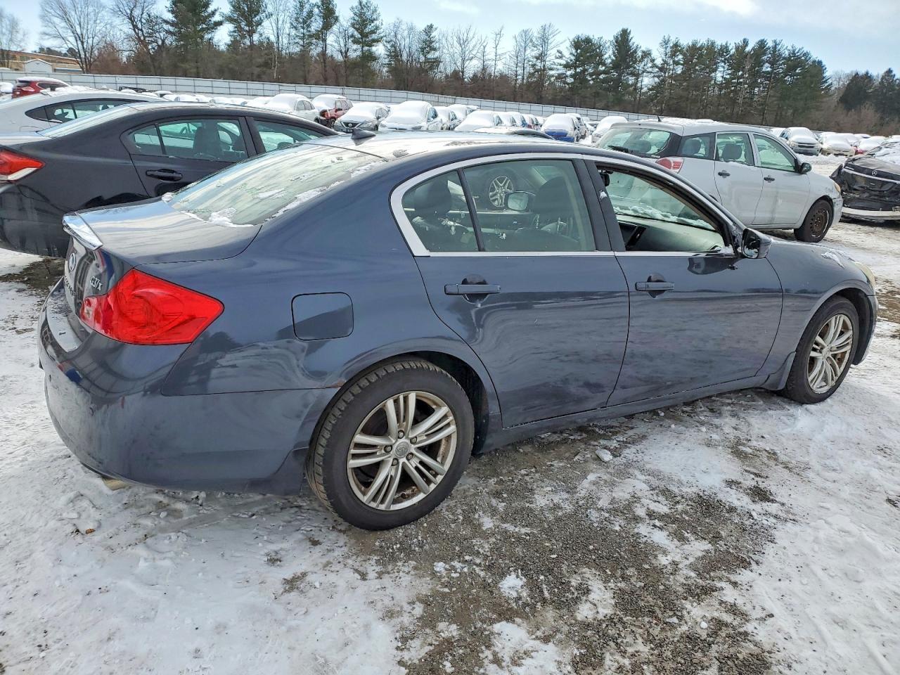 2010 Infiniti G37 - Image 3