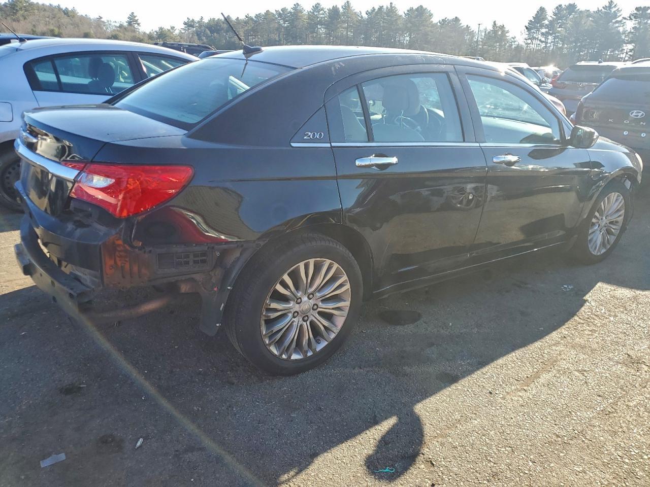 2012 Chrysler 200 Limited - Фото 3