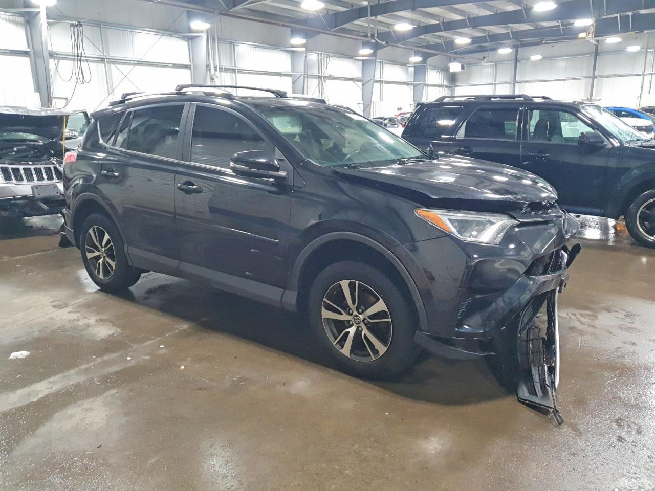 2017 Toyota Rav4 Xle - Image 4