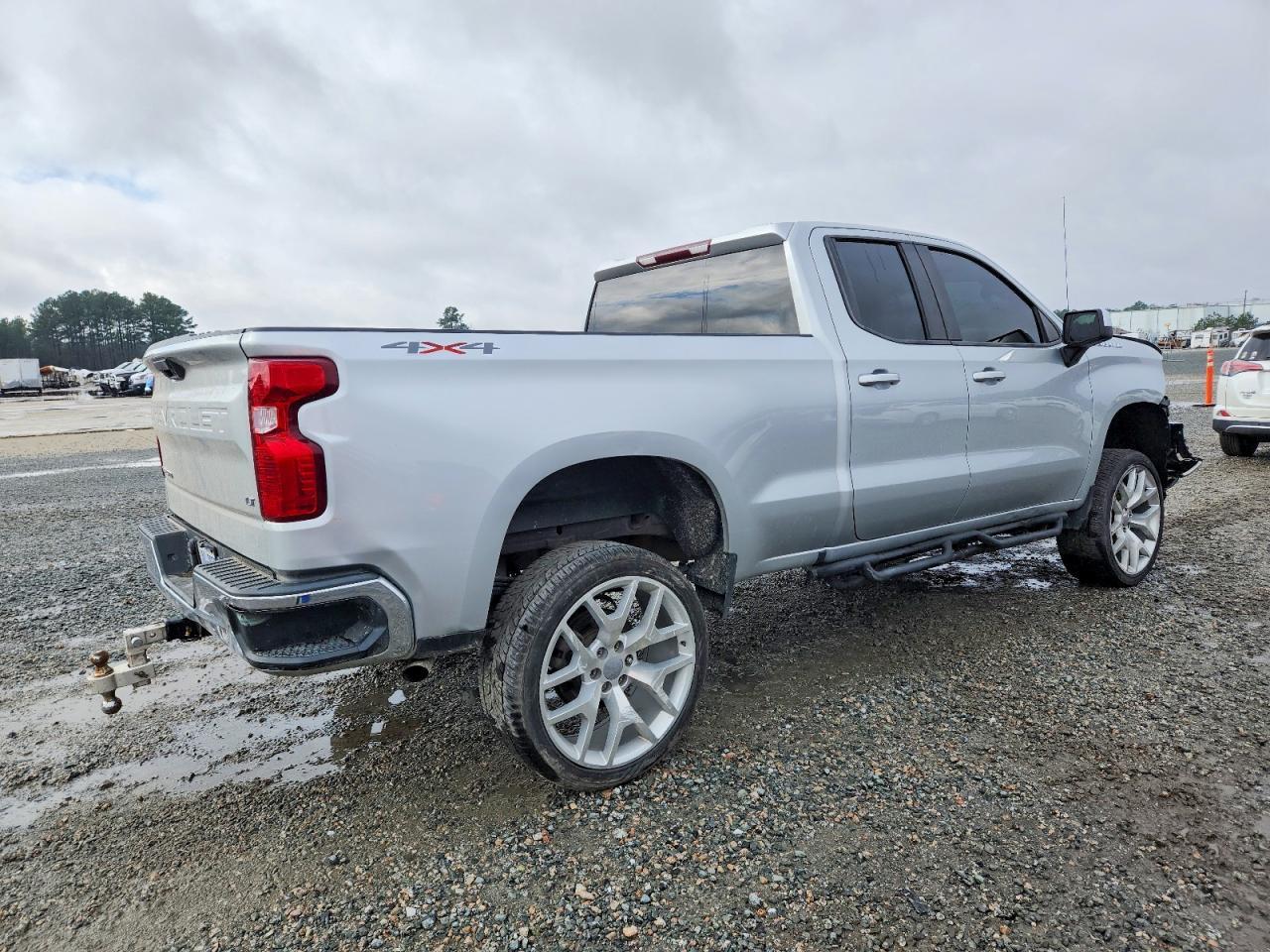 2020 Chevrolet Silverado K1500 Lt - Фото 3