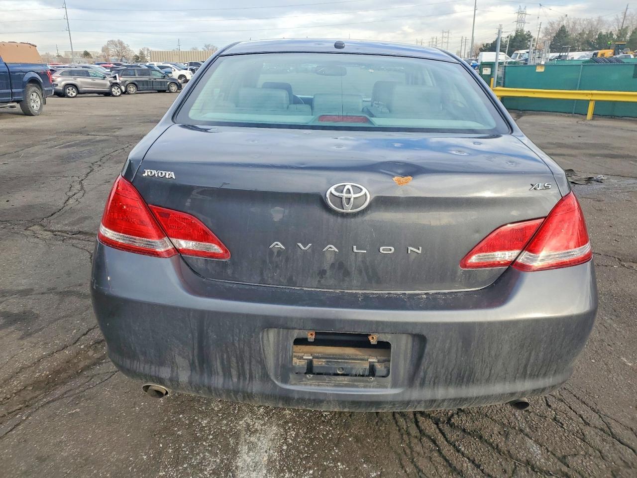 2010 Toyota Avalon Xl - Image 6