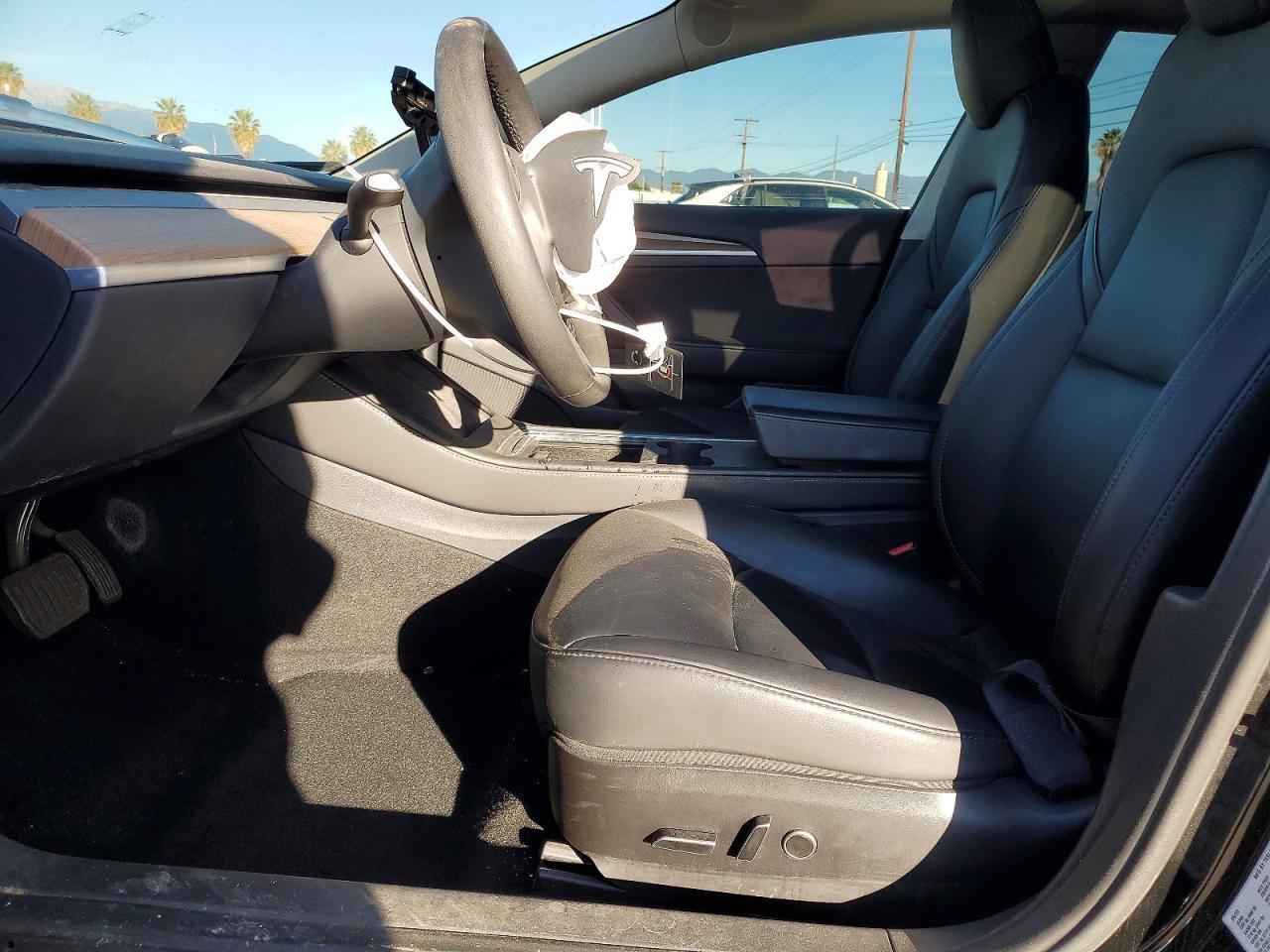 2023 Tesla Model 3 - Фото 7
