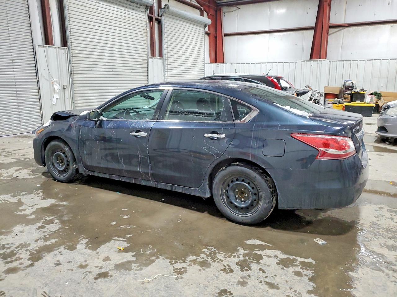 2013 Nissan Altima 2.5 - Фото 2