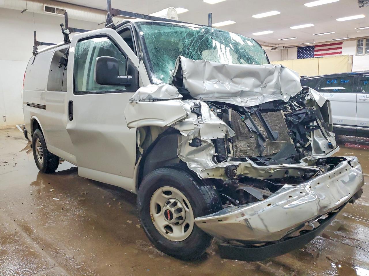 2018 GMC Savana G2500 Utility / Service Van - Фото 4