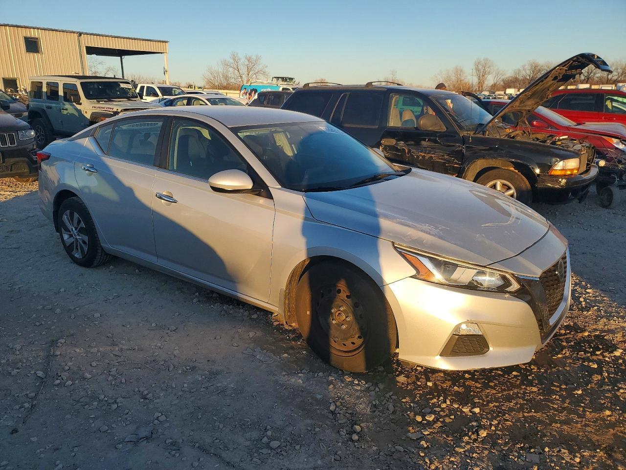 2019 Nissan Altima S - Фото 4