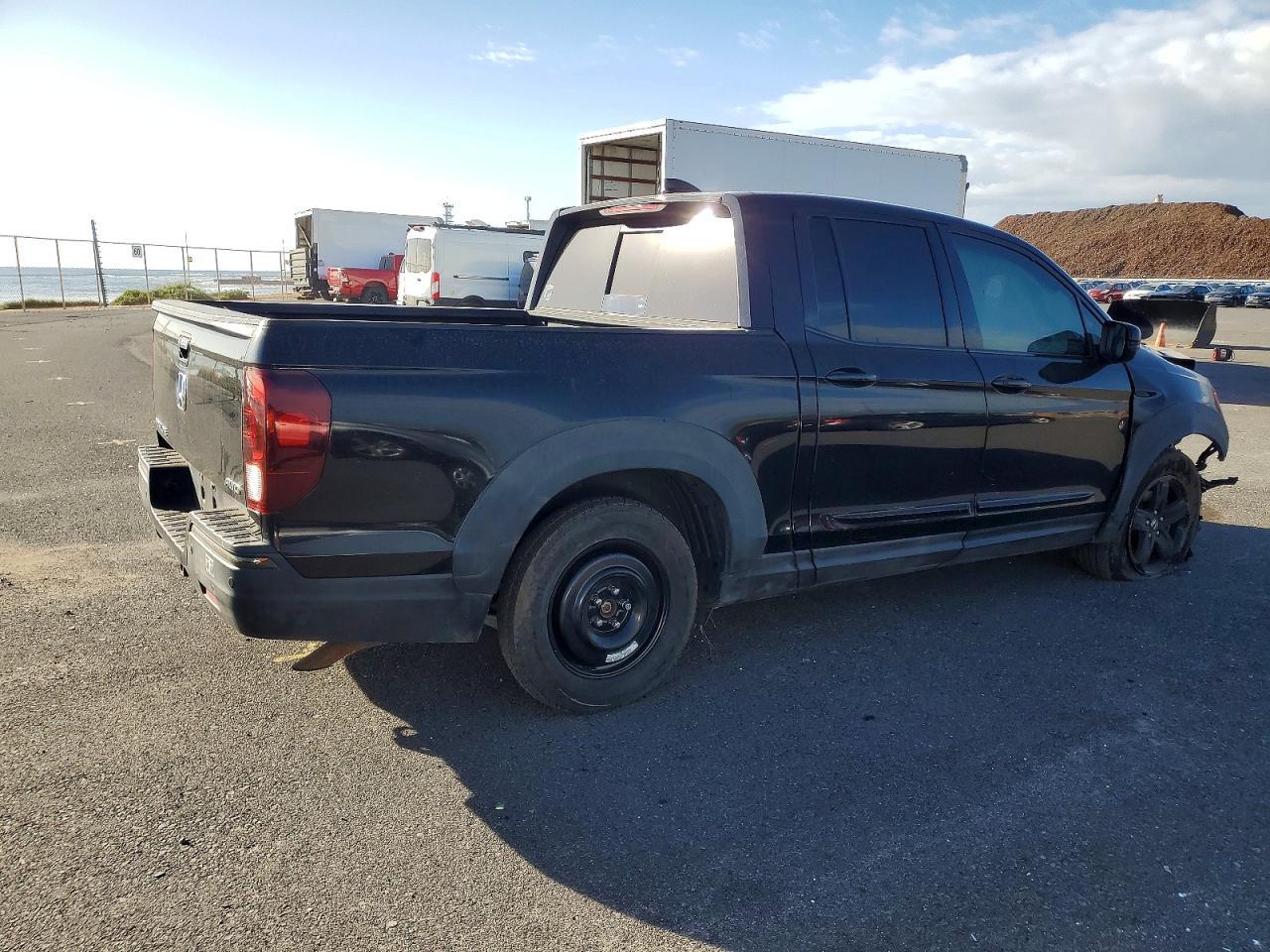 2019 Honda Ridgeline Black Edition - Image 3