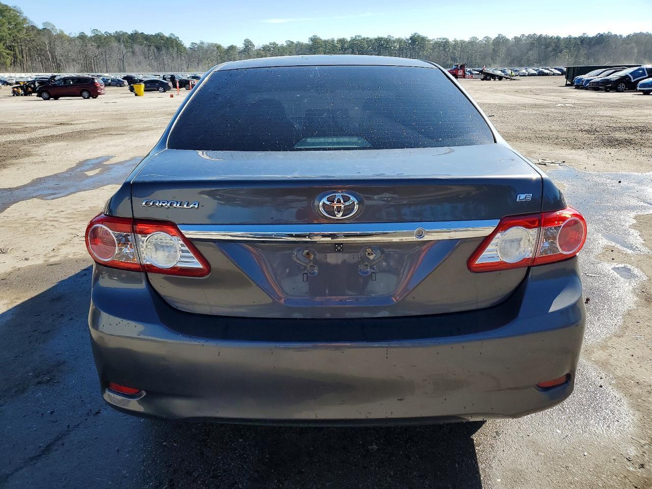 2012 Toyota Corolla Le - Image 6