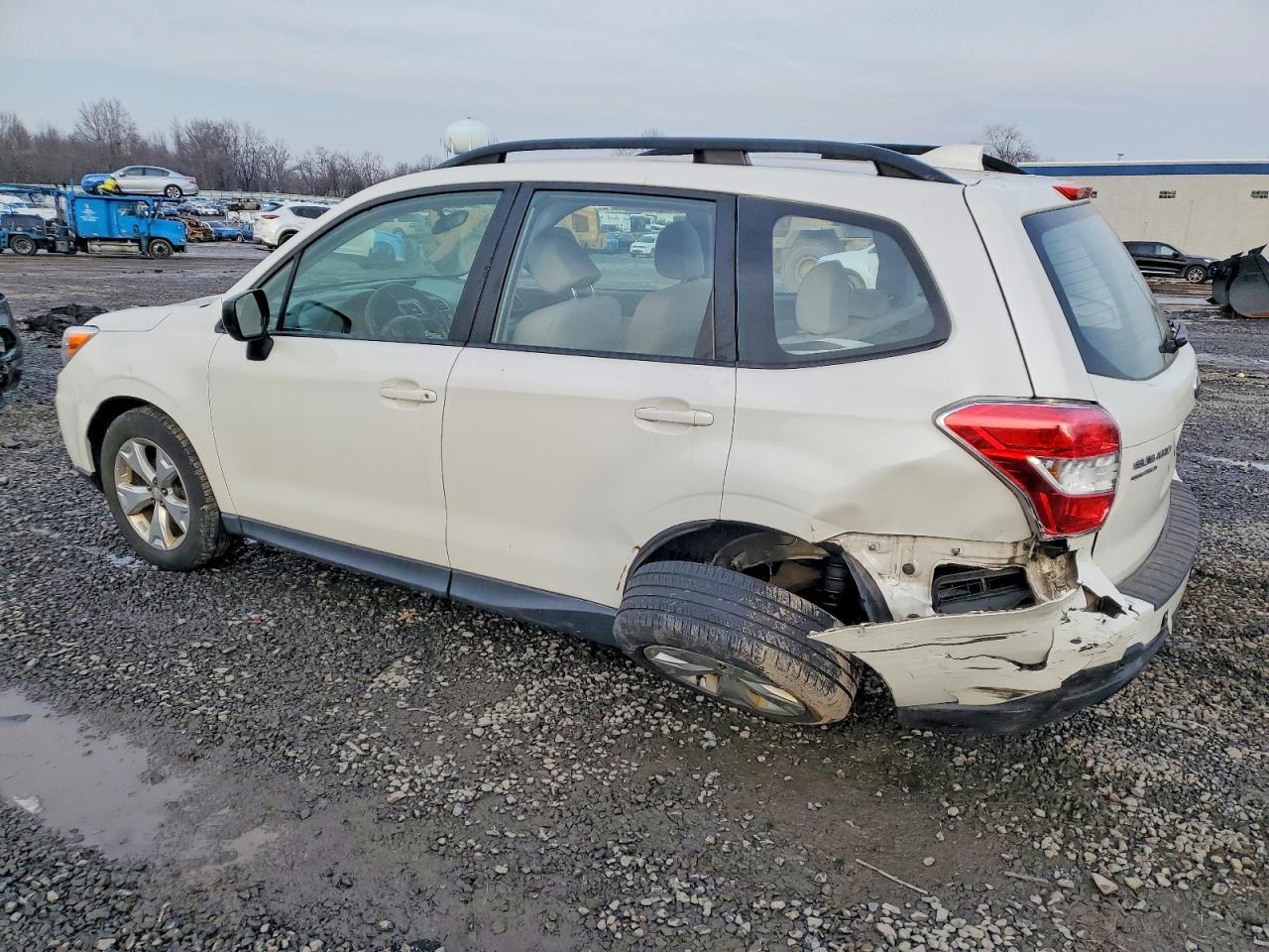 2016 Subaru Forester 2.5I - Фото 2
