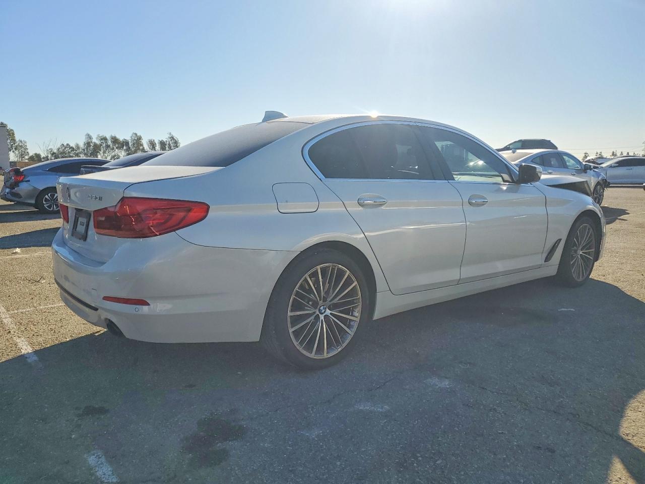 2018 BMW 530 I - Фото 3