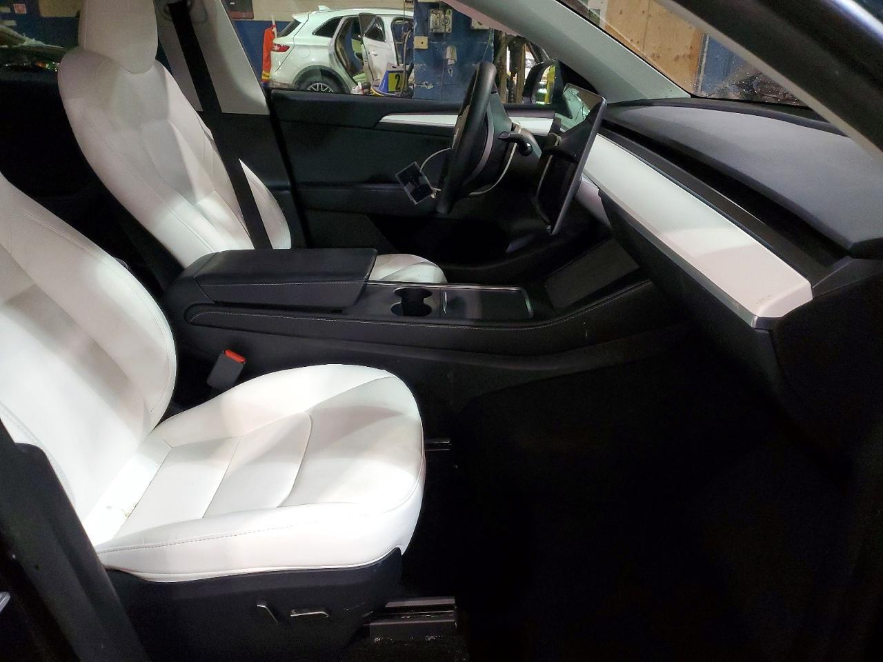 2024 Tesla Model Y - Фото 7