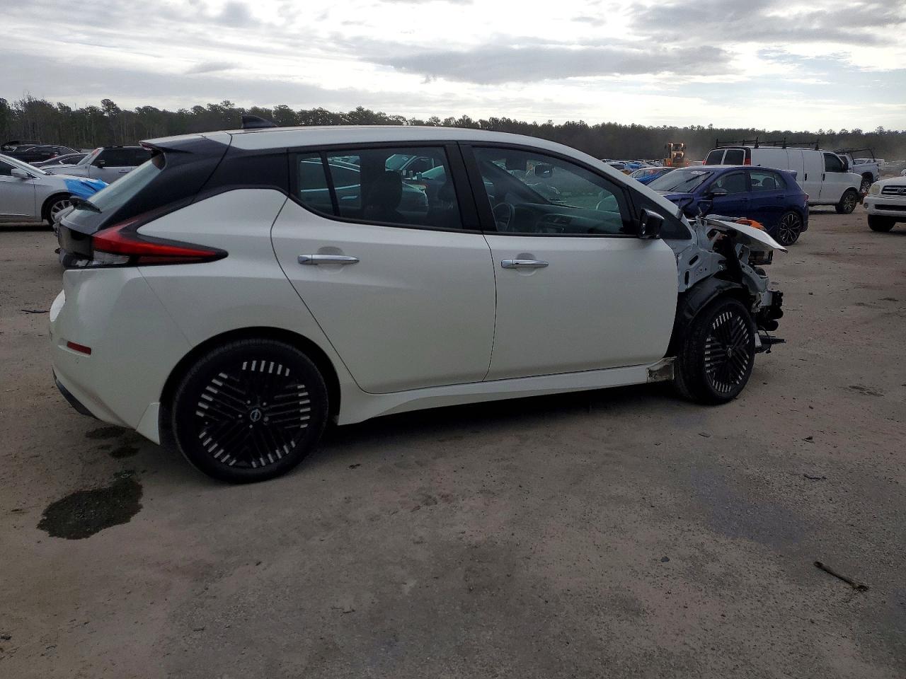 2023 Nissan Leaf Sv Plus - Фото 3