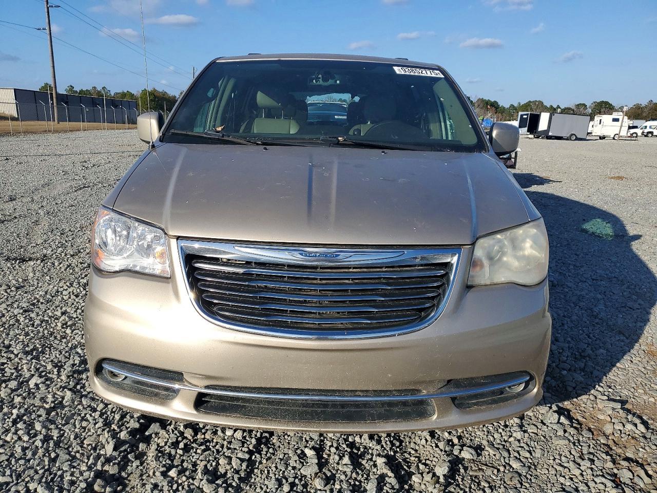 2014 Chrysler Town & Country Touring - Image 5