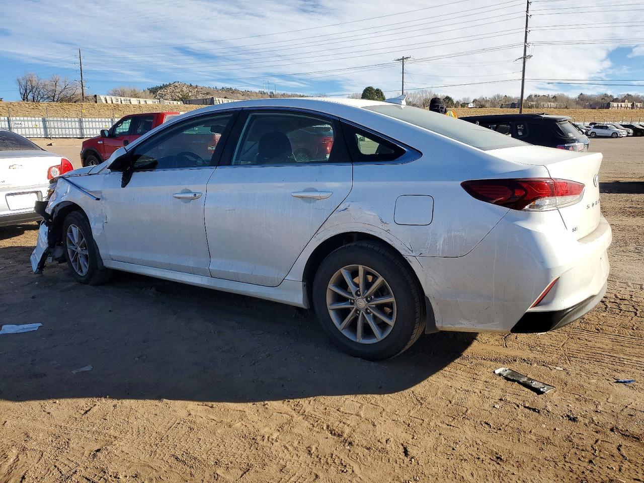2019 Hyundai Sonata Se - Фото 2