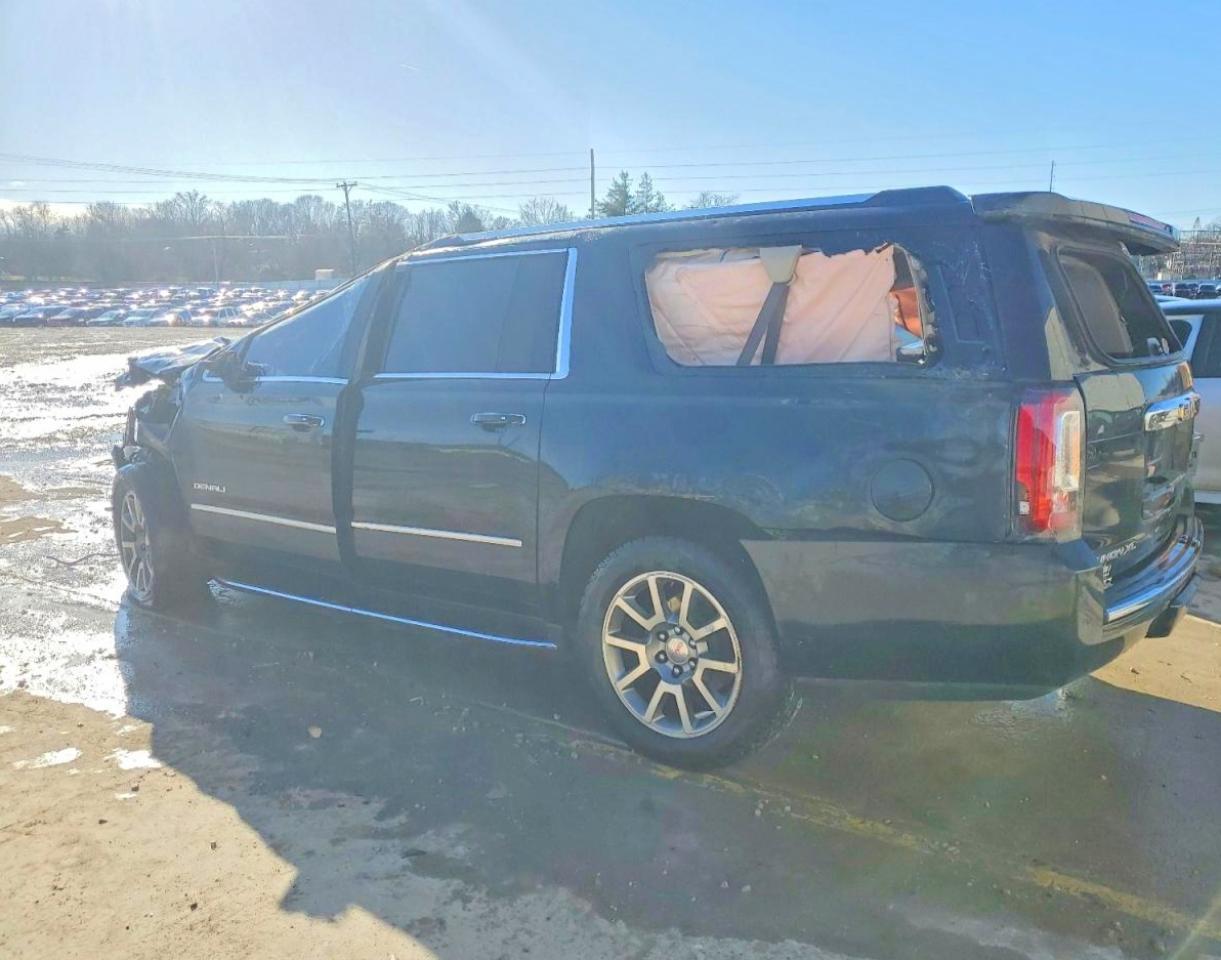 2017 GMC Yukon Xl Denali - Image 2