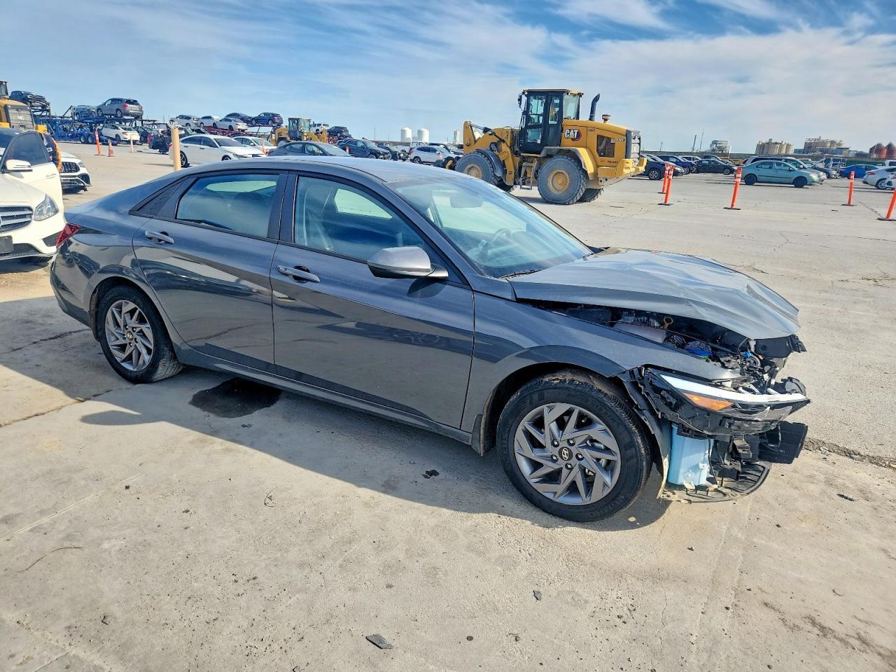 2025 Hyundai Elantra Blue - Фото 4