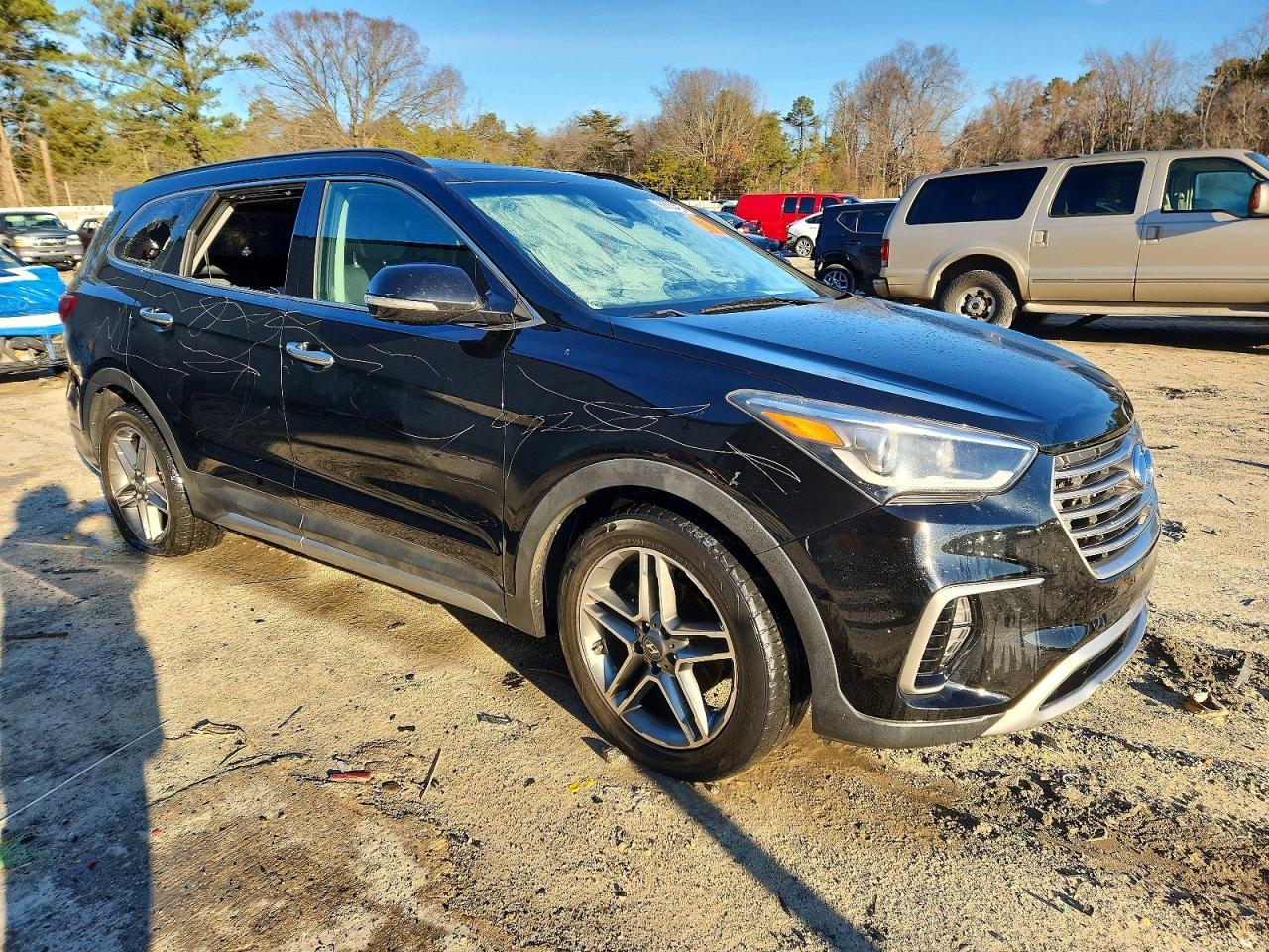 2017 Hyundai Santa Fe Limited Ultimate - Image 4