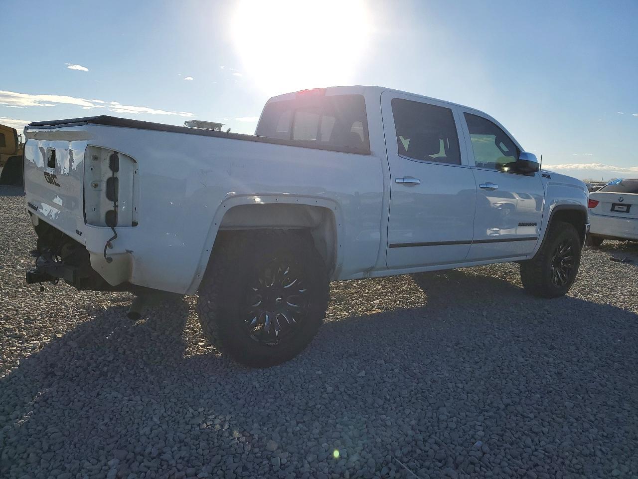 2017 GMC Sierra K1500 Slt - Image 3