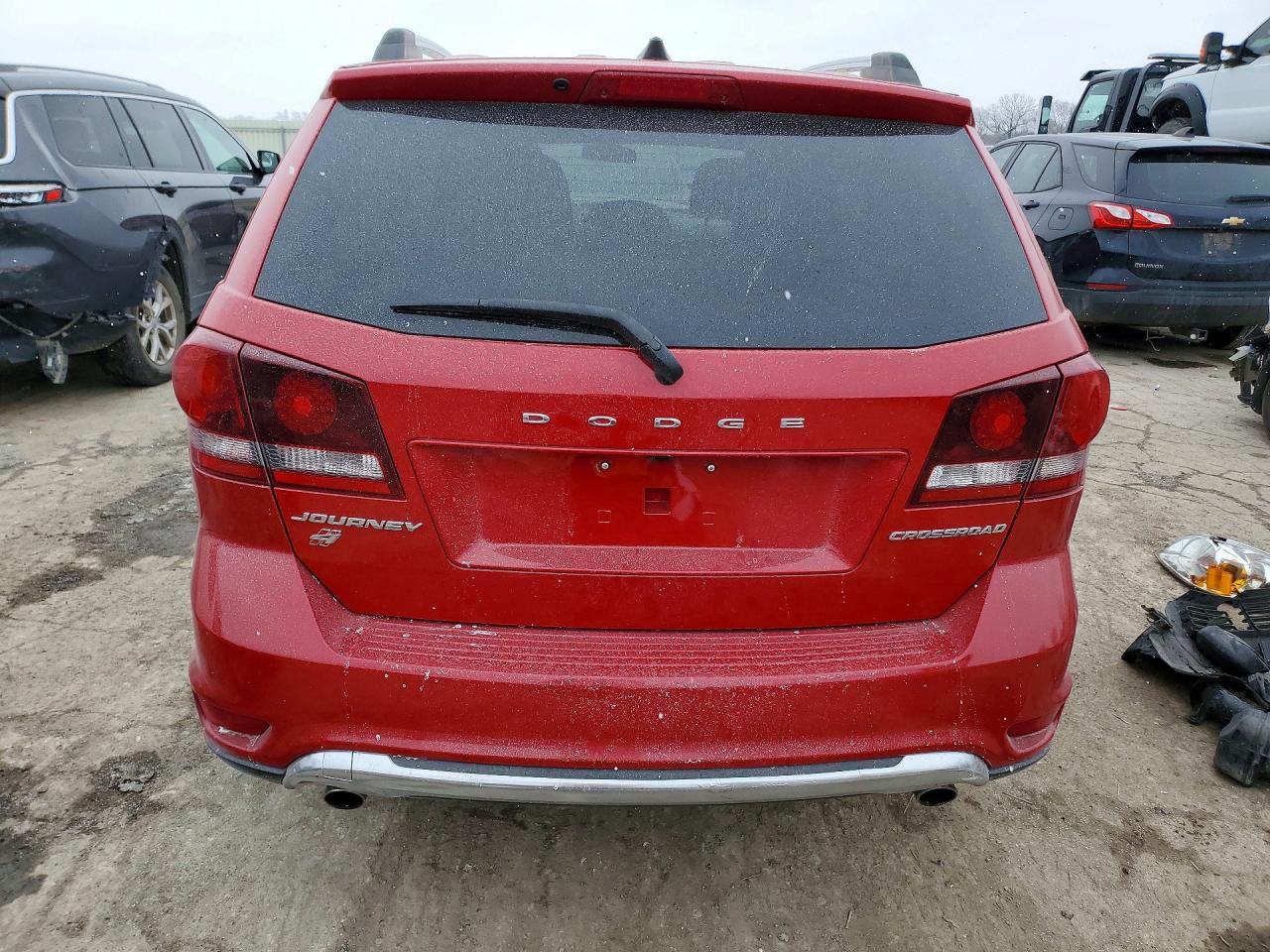 2018 Dodge Journey Crossroad - Image 6