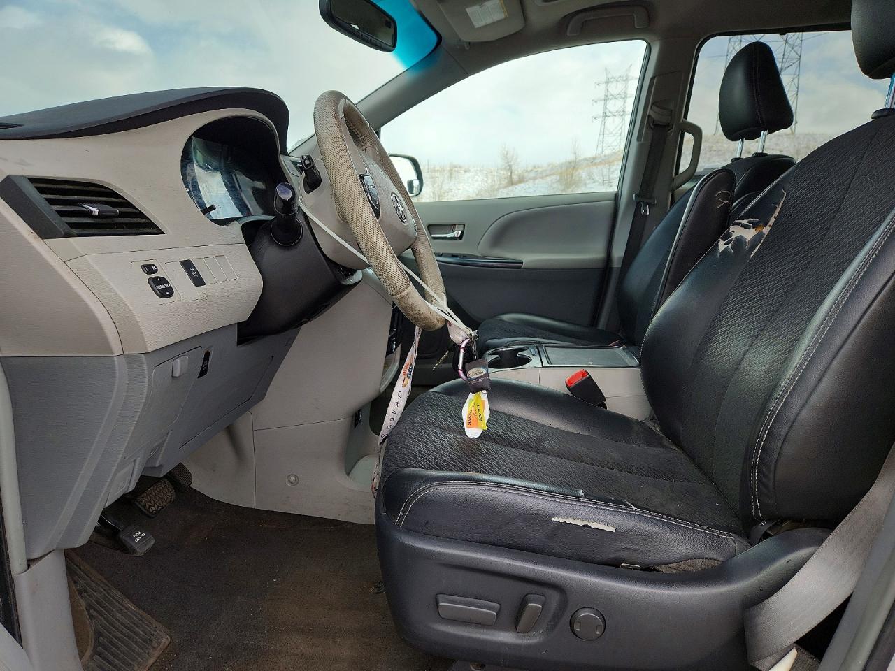 2014 Toyota Sienna Se 8-Passenger - Фото 7
