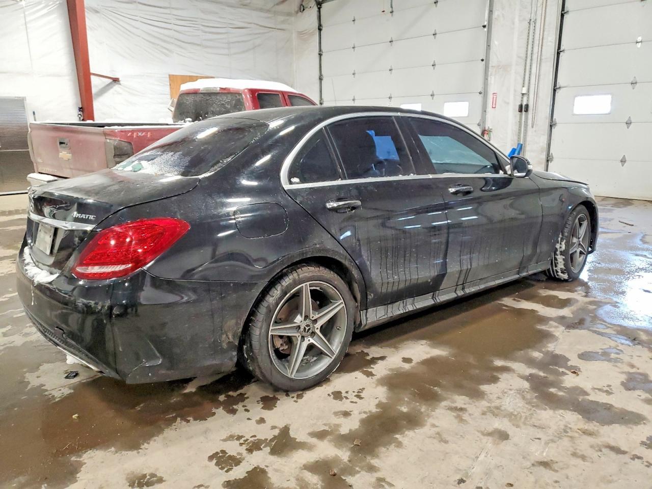 2015 Mercedes-Benz C 300 4Matic - Фото 3