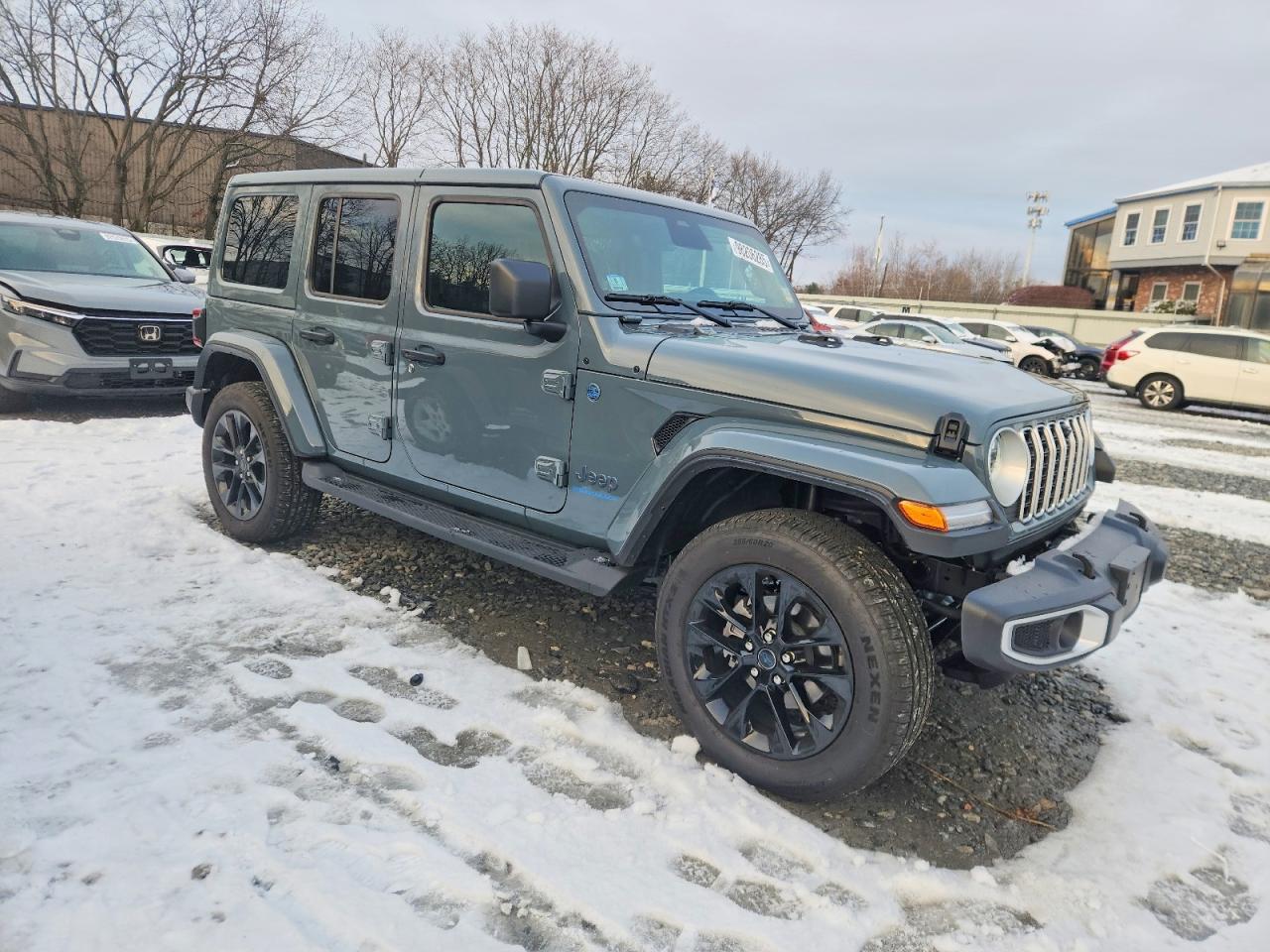 2025 Jeep Wrangler Sahara 4Xe - Фото 4
