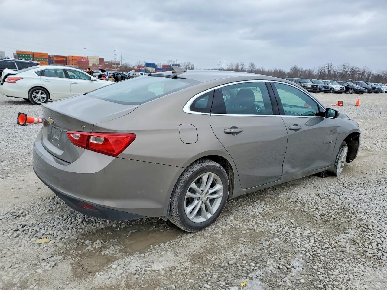 2017 Chevrolet Malibu Lt - Фото 3