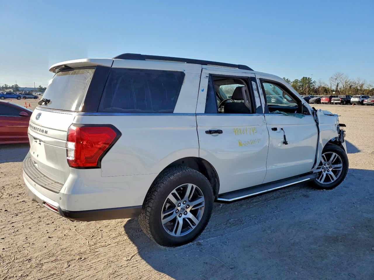 2023 Ford Expedition Xlt - Фото 3