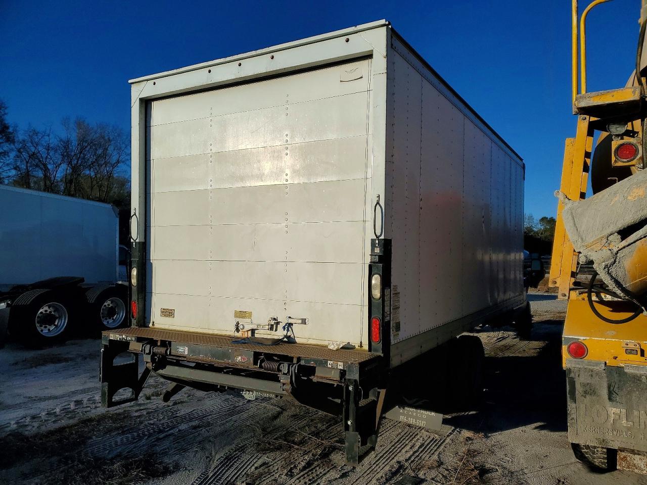 2016 Ford F550 Super Duty Box Truck - Фото 3