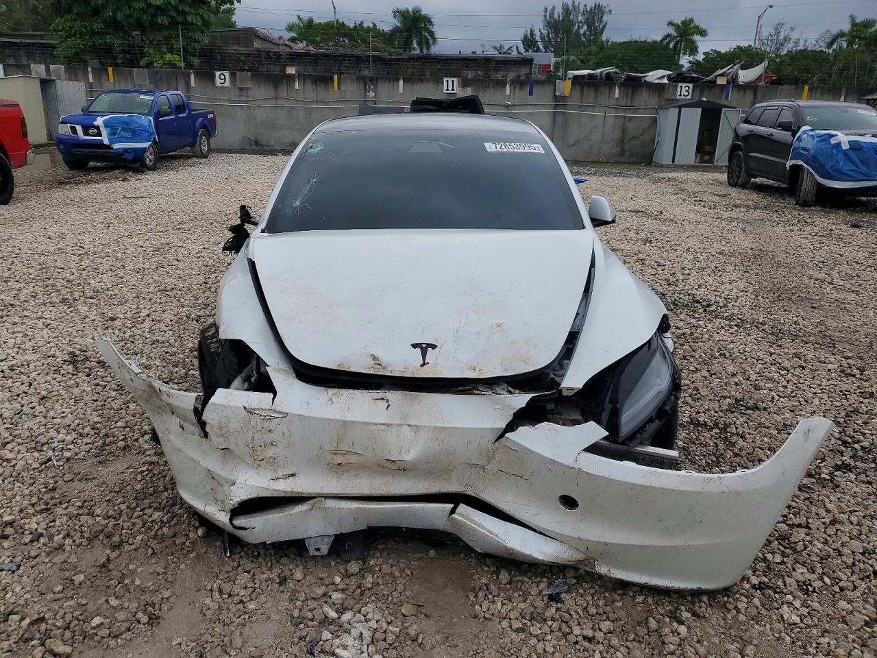 2024 Tesla Model 3 - Фото 5