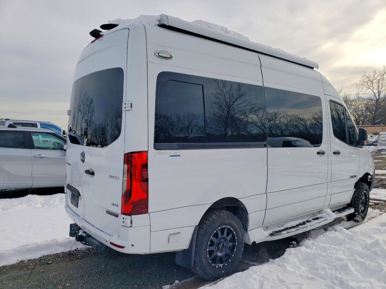 2022 Mercedes-Benz Sprinter 2500 - Фото 3