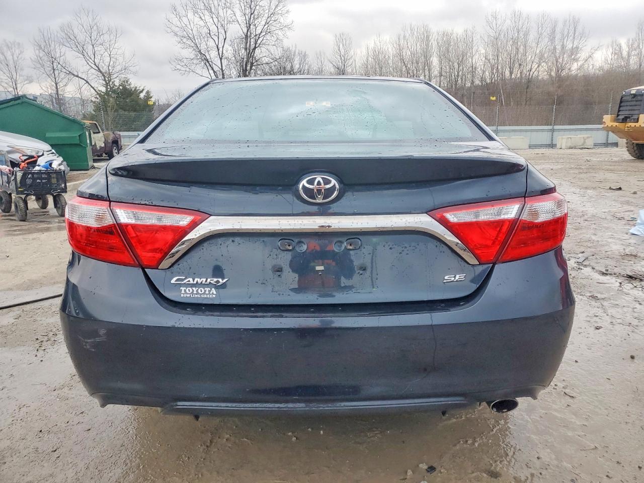 2016 Toyota Camry Le - Image 6