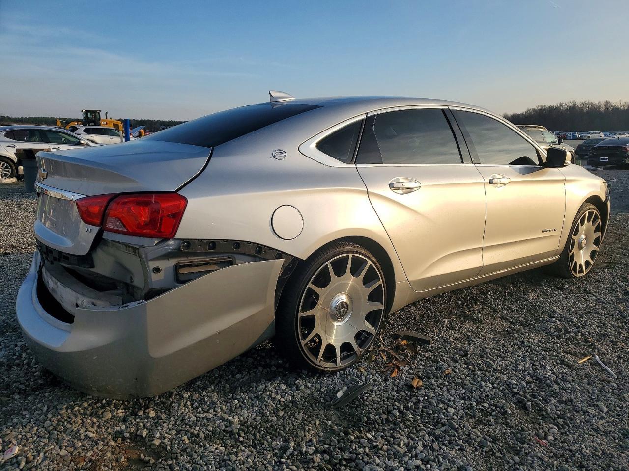 2019 Chevrolet Impala Lt - Фото 3