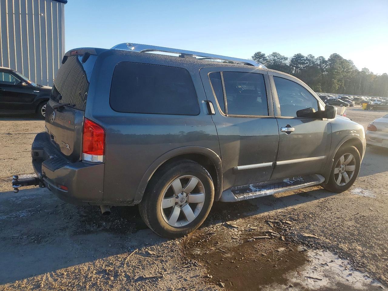 2012 Nissan Armada Sv - Image 3