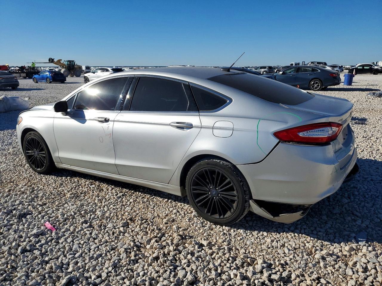 2016 Ford Fusion Se - Фото 2