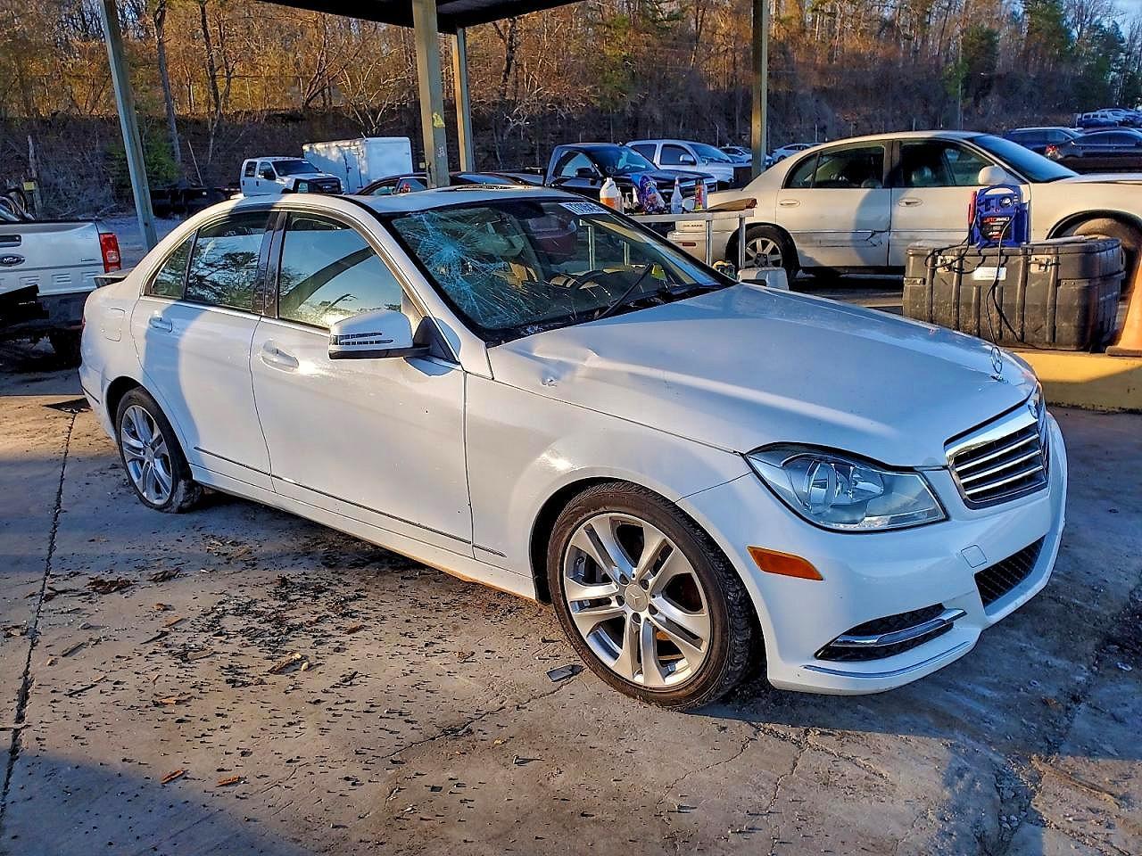 2013 Mercedes-Benz C 250 - Image 4
