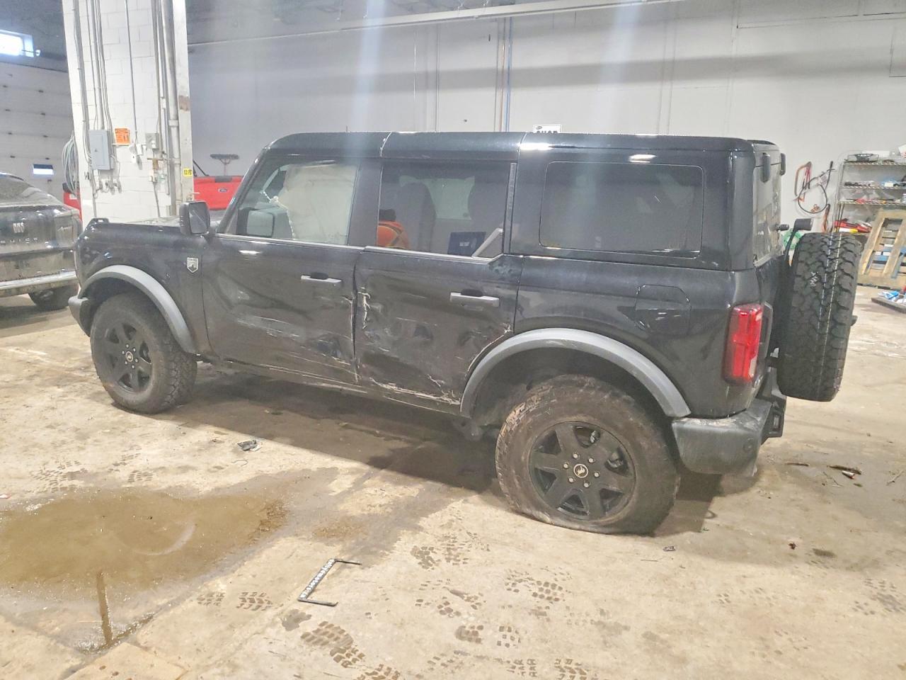 2025 Ford Bronco Big Bend - Фото 2