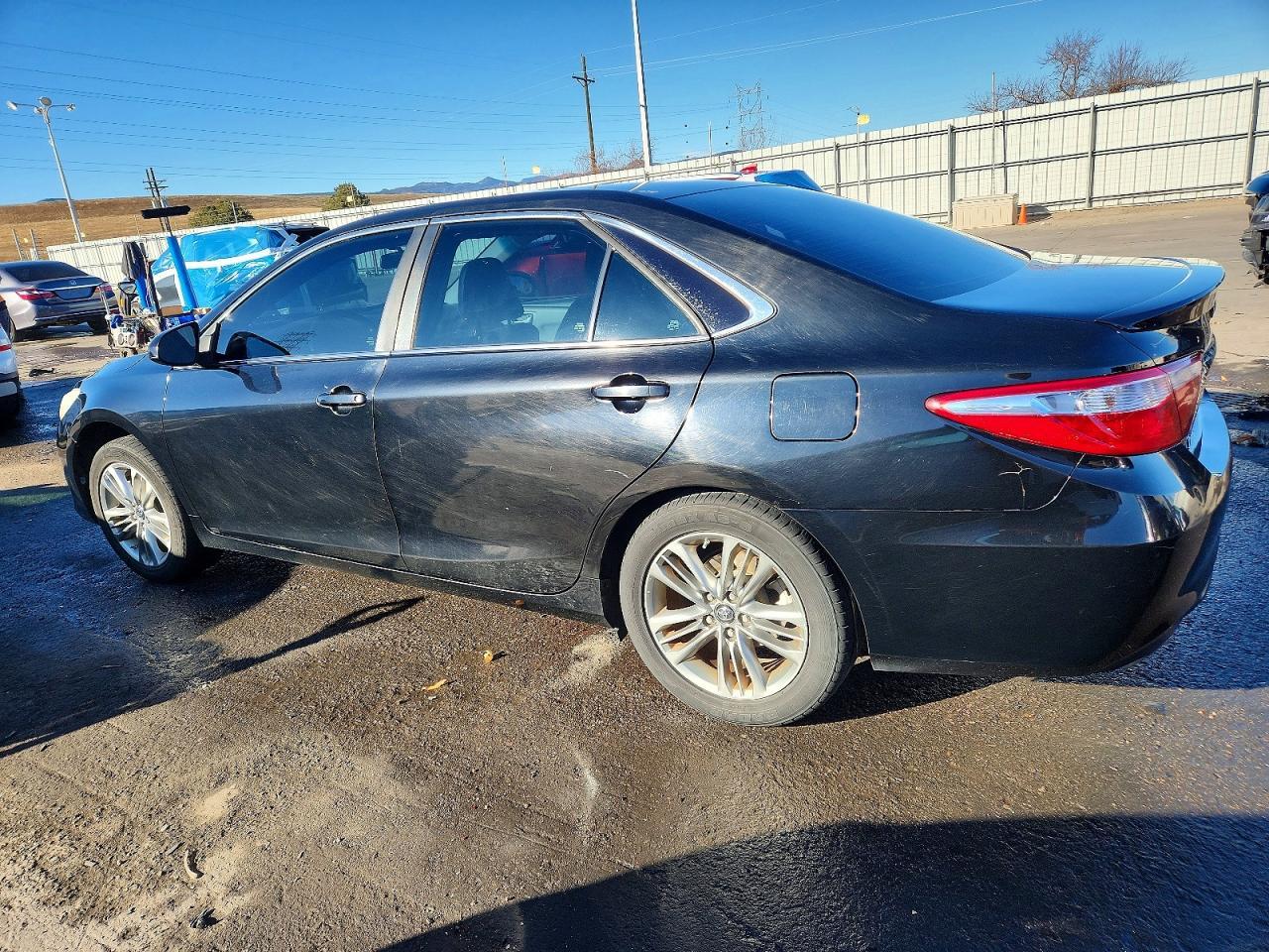 2016 Toyota Camry Se - Фото 2