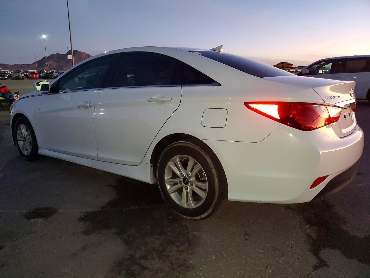 2014 Hyundai Sonata Gls - Фото 2
