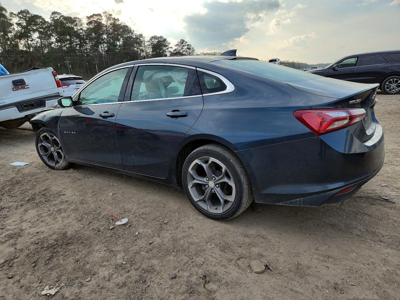 2021 Chevrolet Malibu Lt - Фото 2