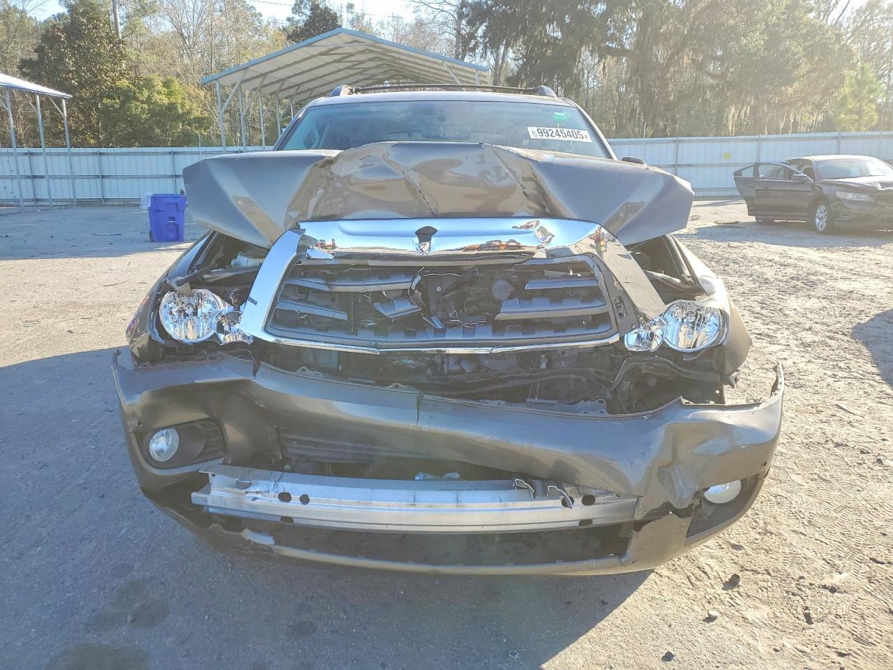 2017 Toyota Sequoia Sr5 - Фото 5