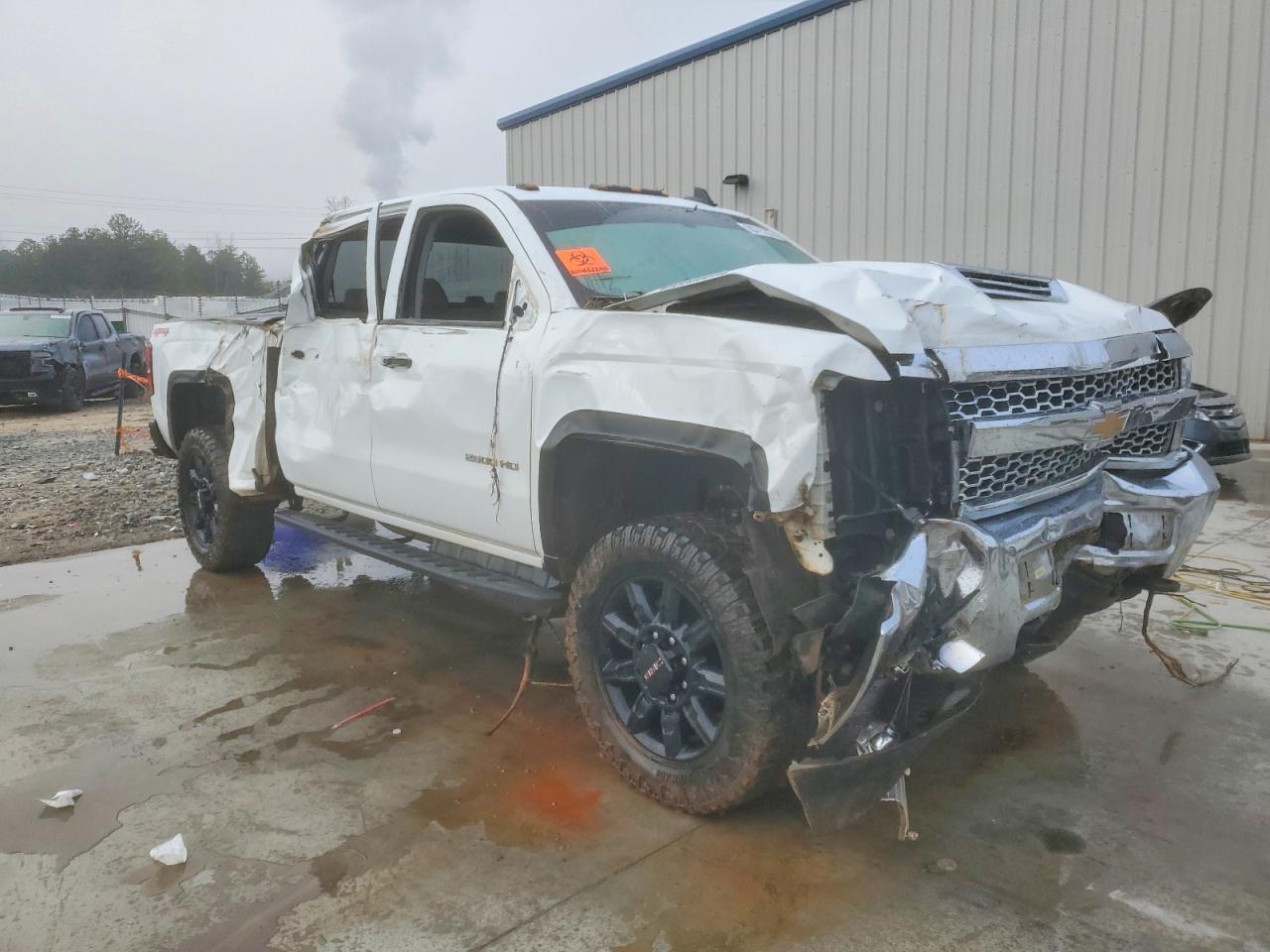 2019 Chevrolet Silverado K2500 Heavy Duty - Image 4