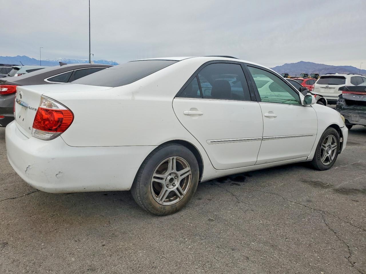 2005 Toyota Camry - Фото 3