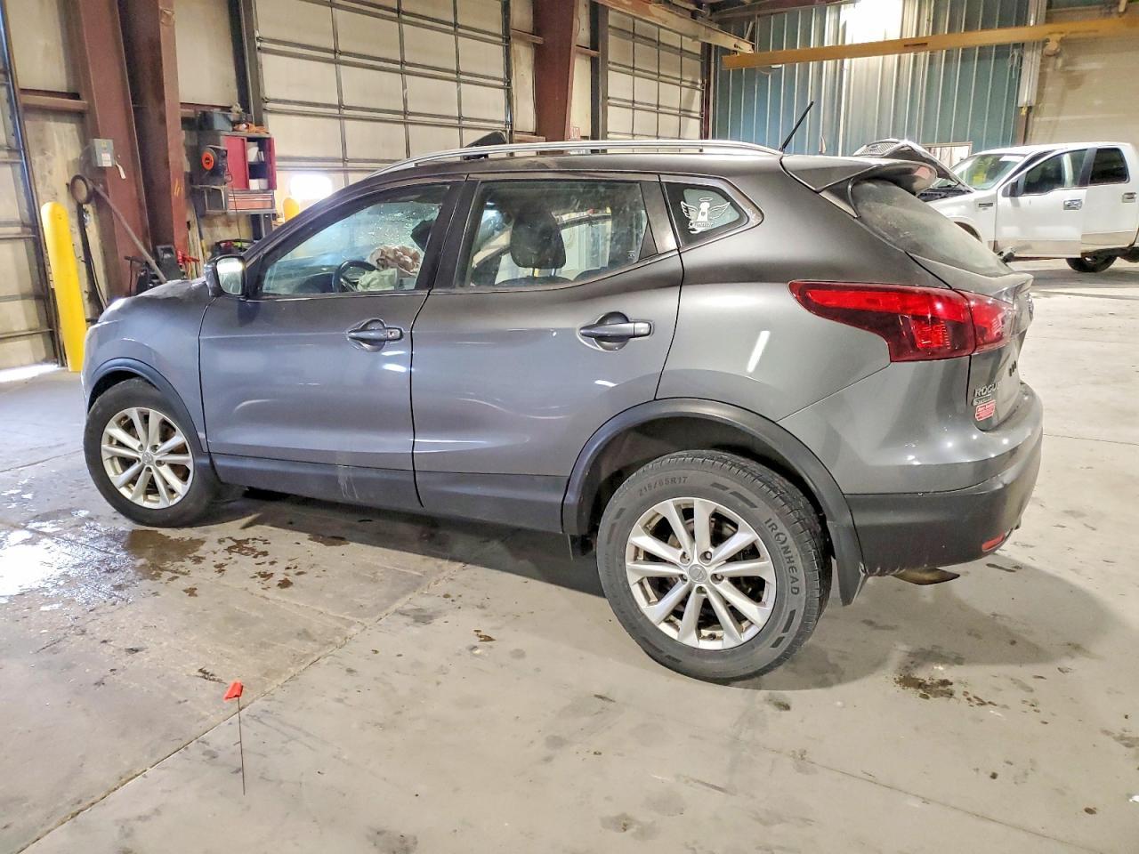 2017 Nissan Rogue Sport S - Фото 2
