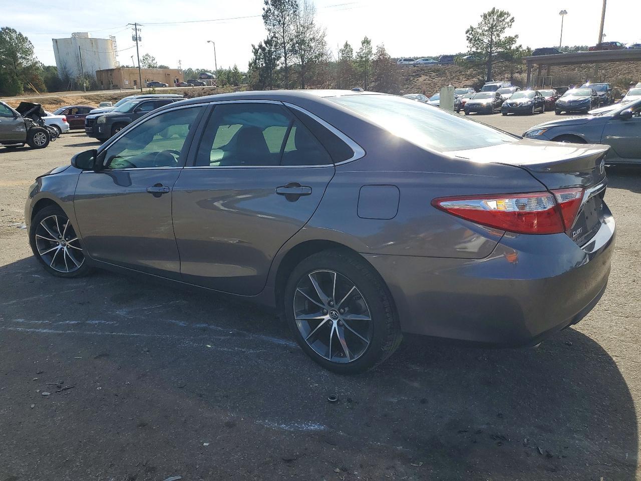 2015 Toyota Camry Xse - Фото 2