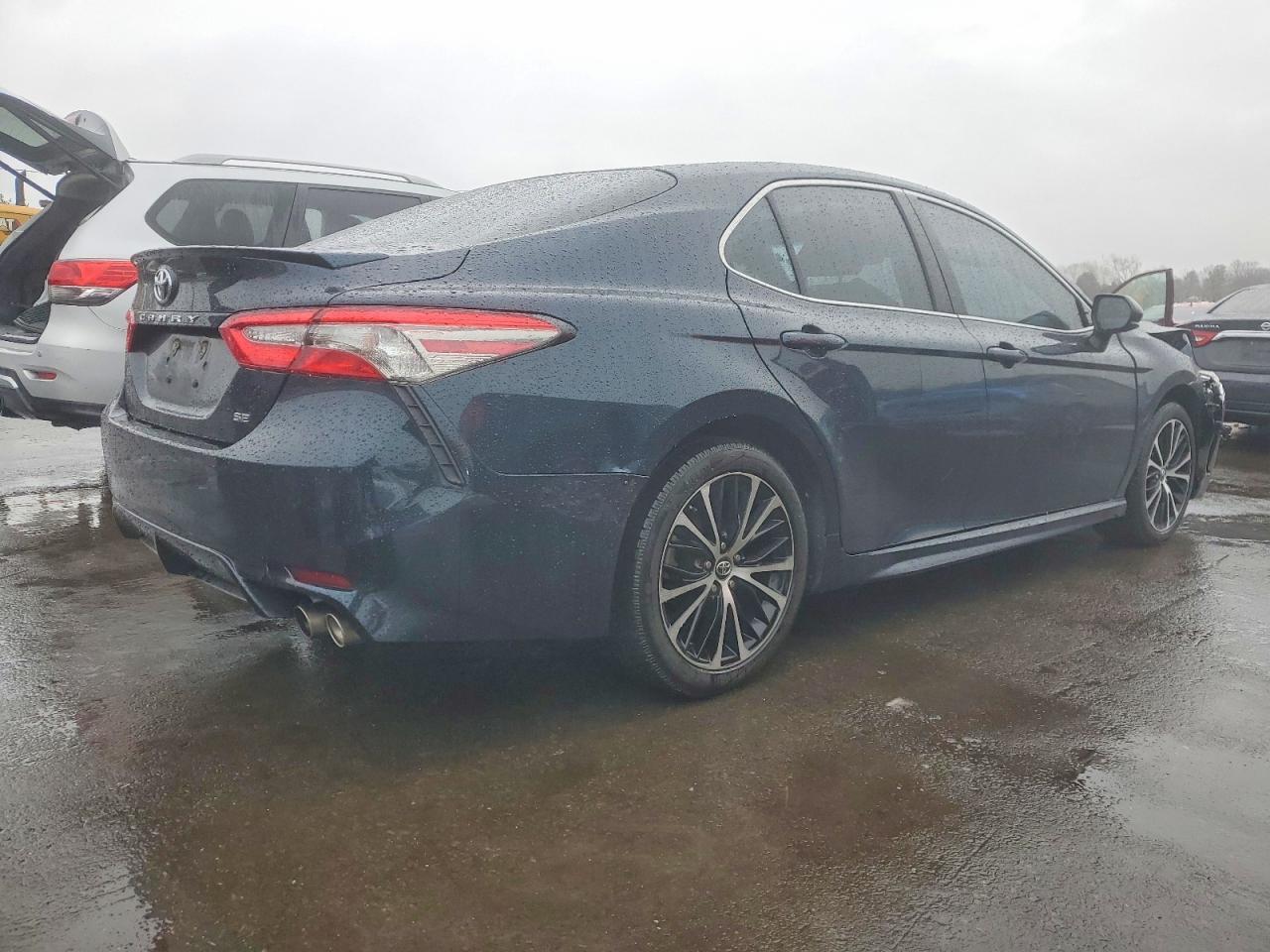 2018 Toyota Camry L - Фото 3