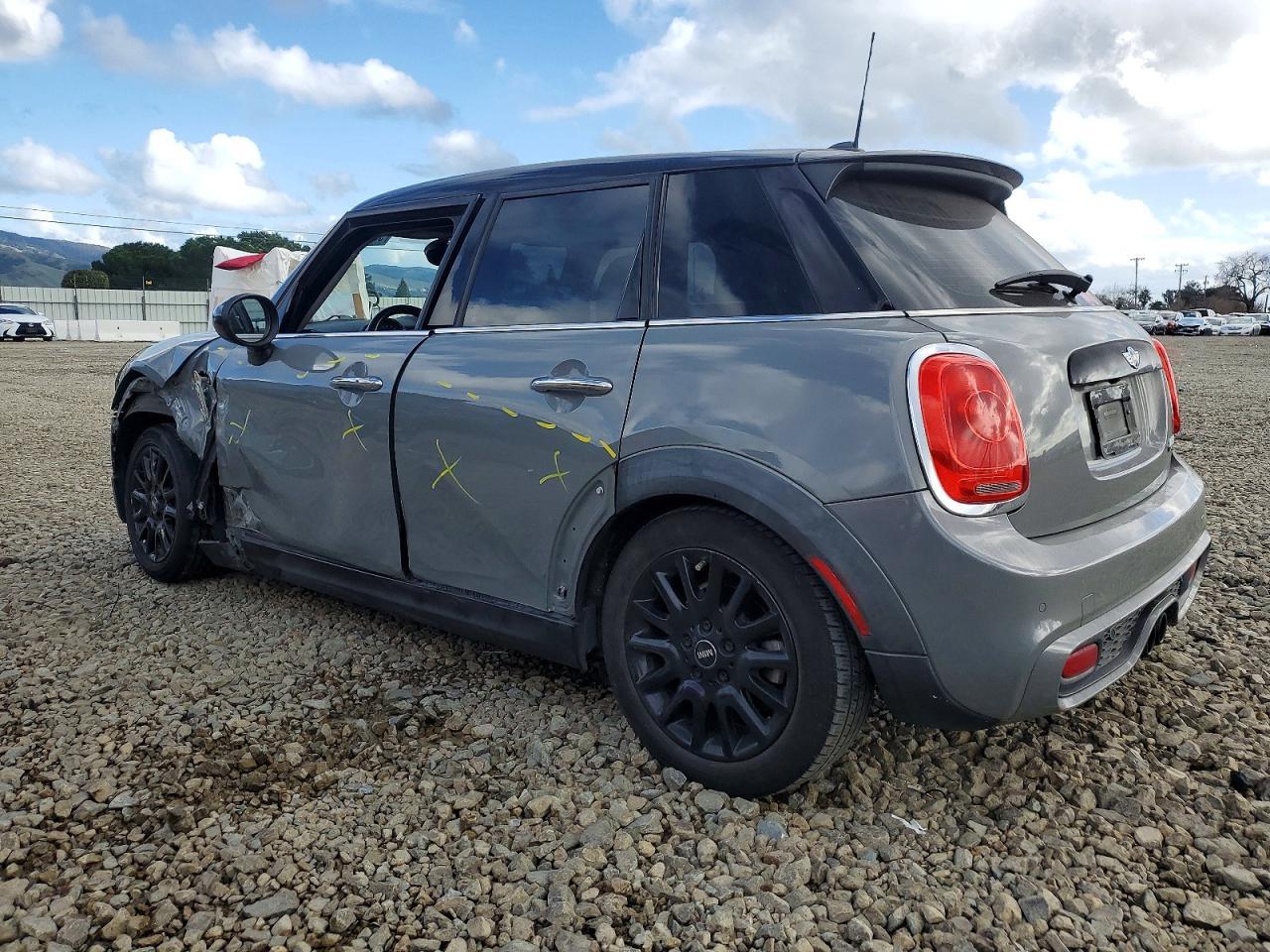 2016 Mini Cooper S - Image 2